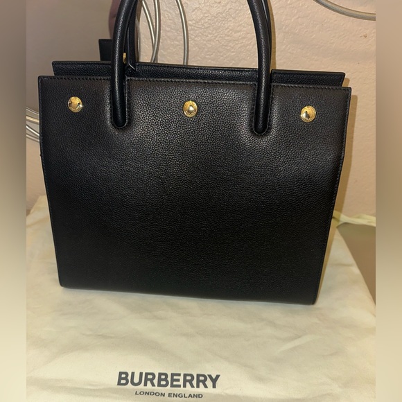 Burberry Medium LeatherTitle Bag - Picture 4 of 8